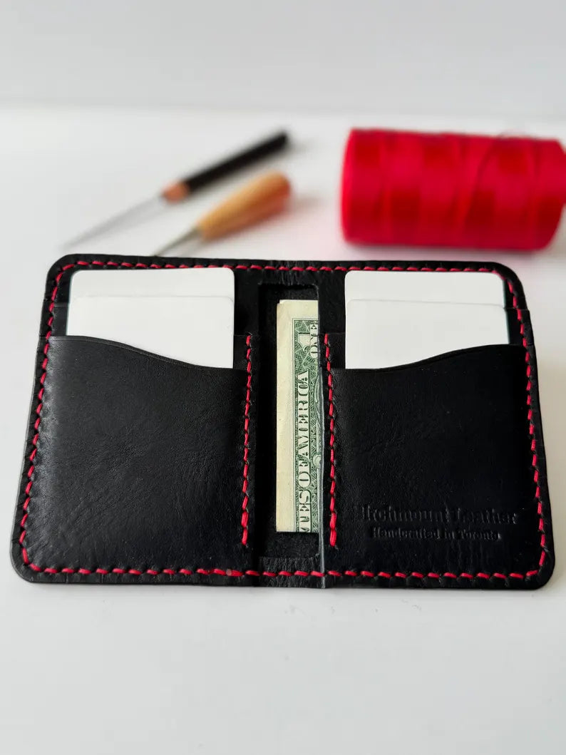 بزطام رجالي جلد طبيعي – ستايل كلاسيك بخياطة حمراء