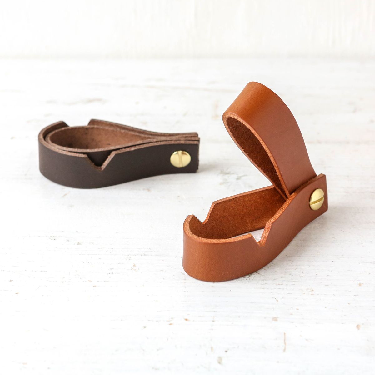 ⭐ تعليق الساروت + حامل التليفون… جوج فواحد