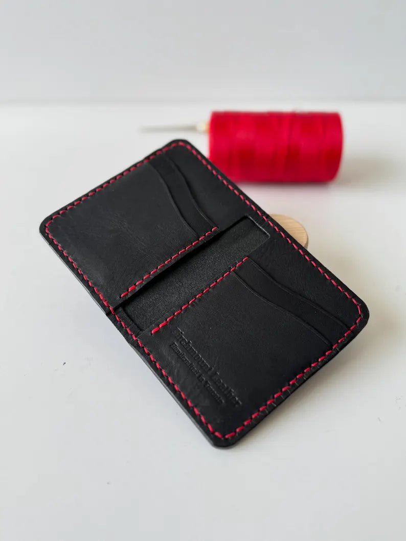 بزطام رجالي جلد طبيعي – ستايل كلاسيك بخياطة حمراء