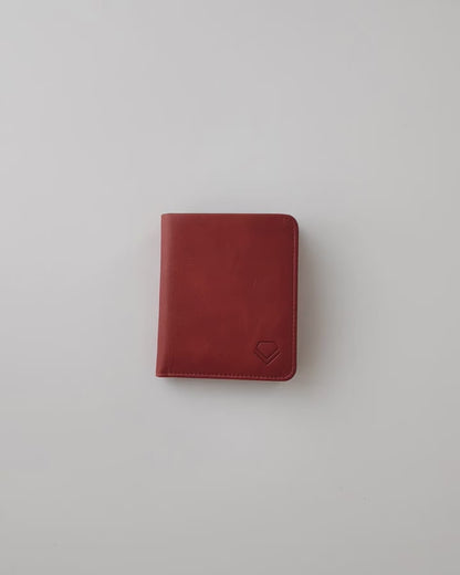 محفظة جلد – الأناقة والعملية في تصميم واحد